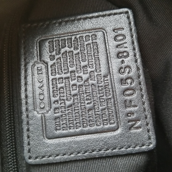 DONATE: COACH PURSE BLACK; Vintage - Picture 6 of 8